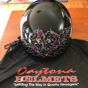 Daytona Women’s Motorcycle Helmet size L